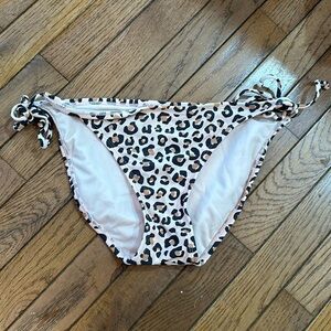 Xhilaration swim bottoms